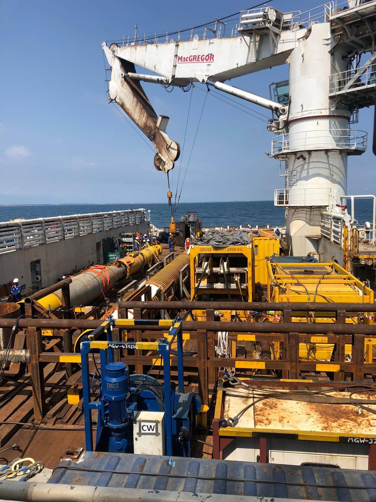 Offshore crane and equipment on a vessel deck